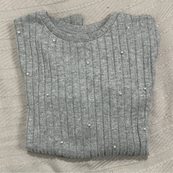 Zara Kids sz 13-14 gray crewneck sweater w/pearl detail, soft, textured - Picture 9 of 9